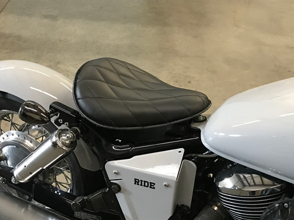 Black Motorcycle Solo Seat Spring Pad Bracket For Yamaha XVS 1100 650 400 Bobber